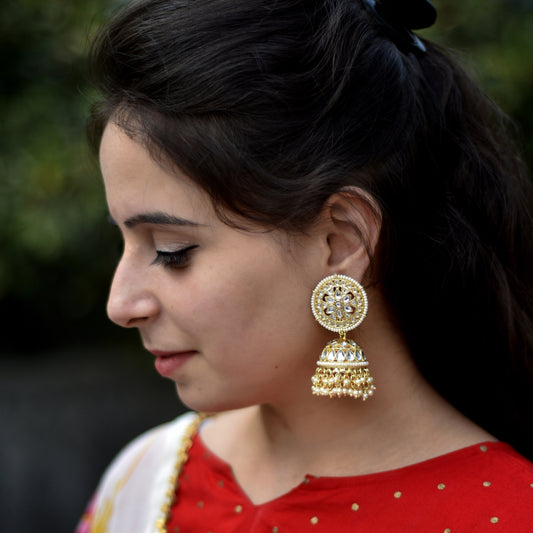 Aboli Kundan Jhumki